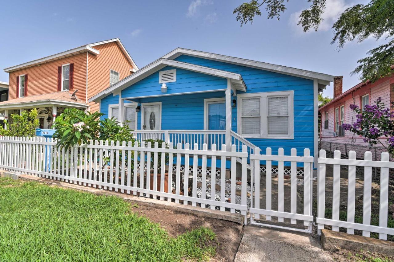 Bright Galveston Bungalow Half Mi To Pleasure Pier Dış mekan fotoğraf